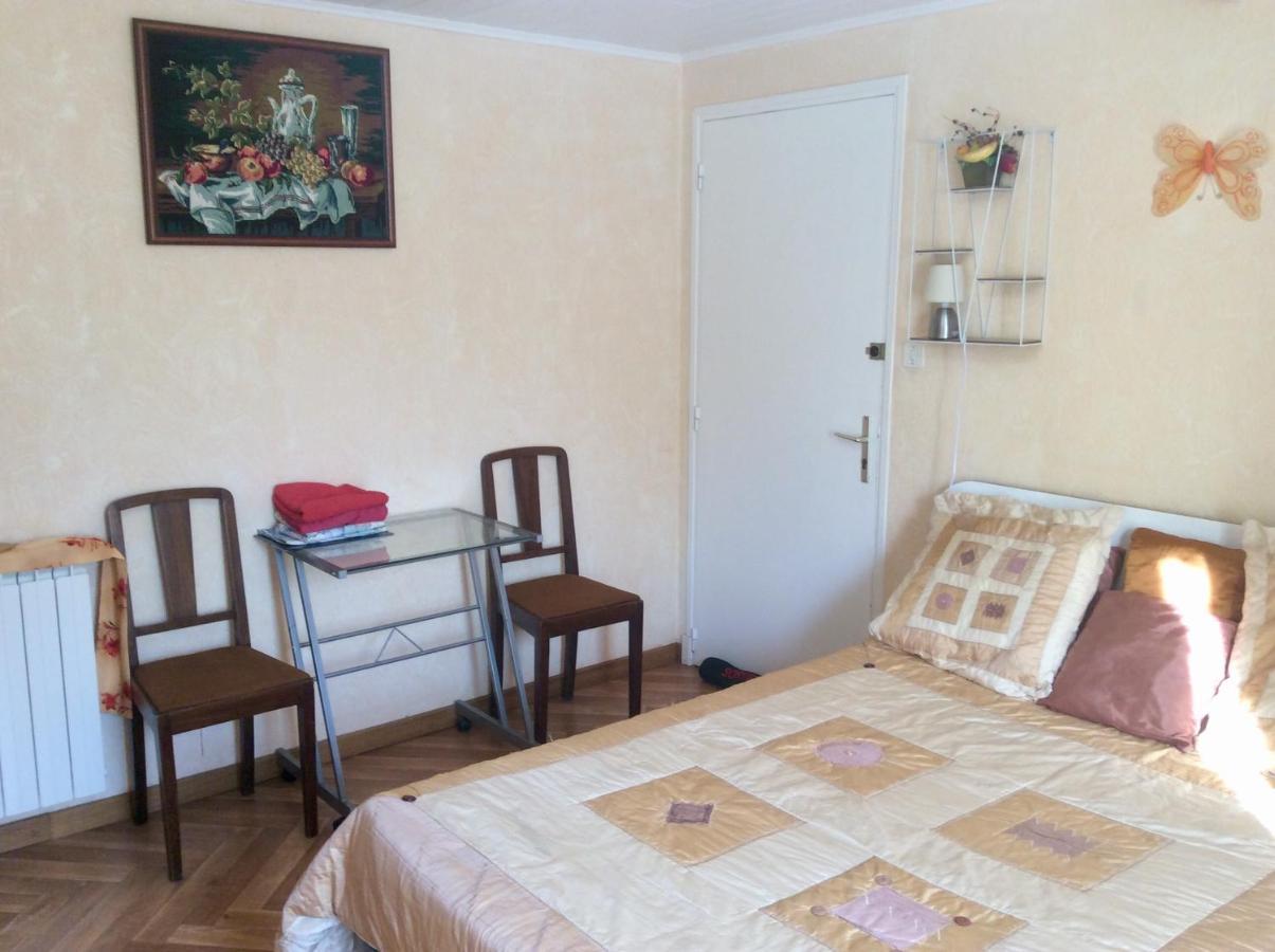Rignac  Chambre Independante + Sanitaire Pres Centre Ville מראה חיצוני תמונה